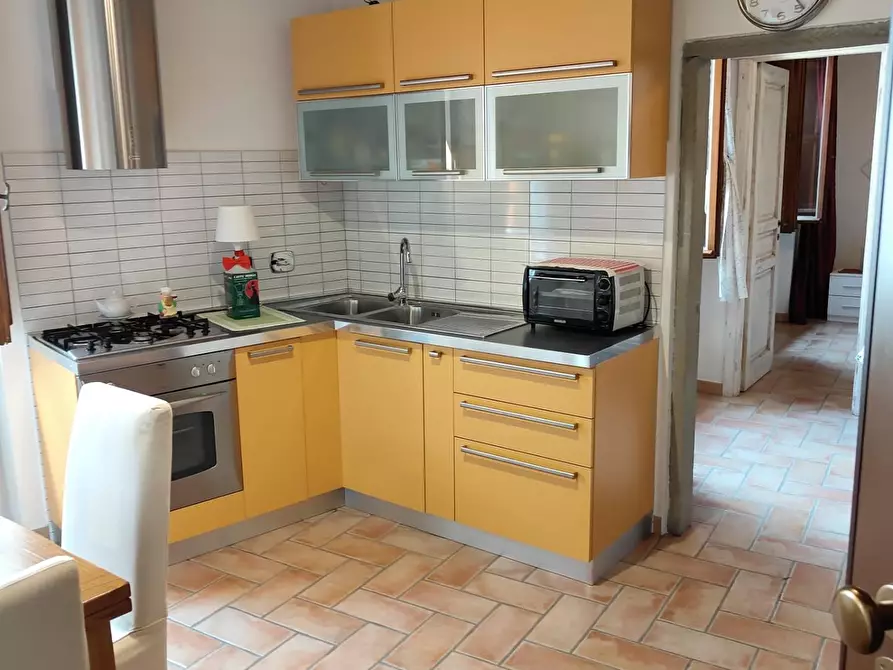 Immagine 4 di Appartamento in vendita  a Livorno