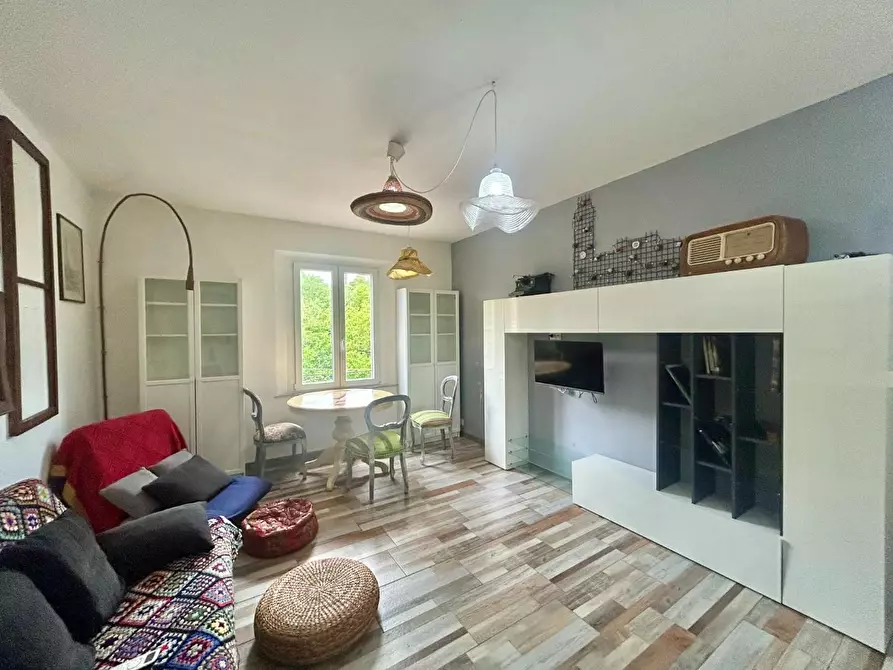 Immagine 3 di Appartamento in vendita  a Siena