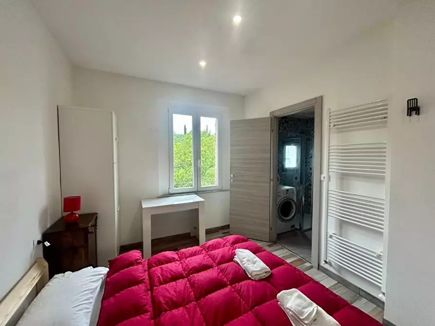 Immagine 8 di Appartamento in vendita  a Siena