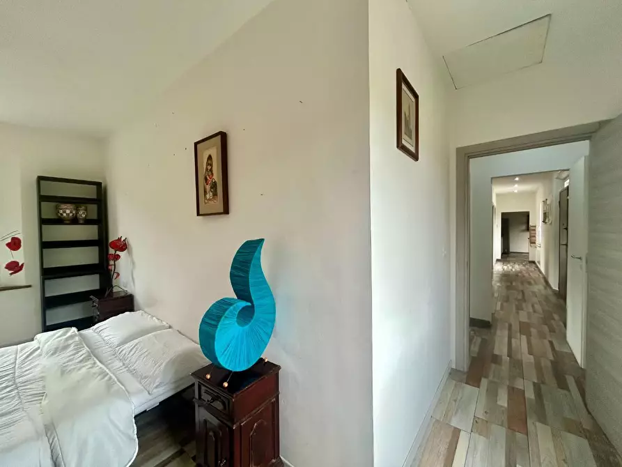 Immagine 27 di Appartamento in vendita  a Siena