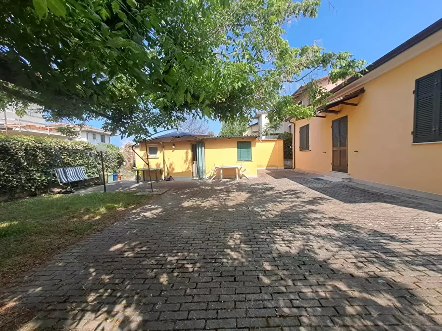 Immagine 4 di Casa indipendente in vendita  a Massa