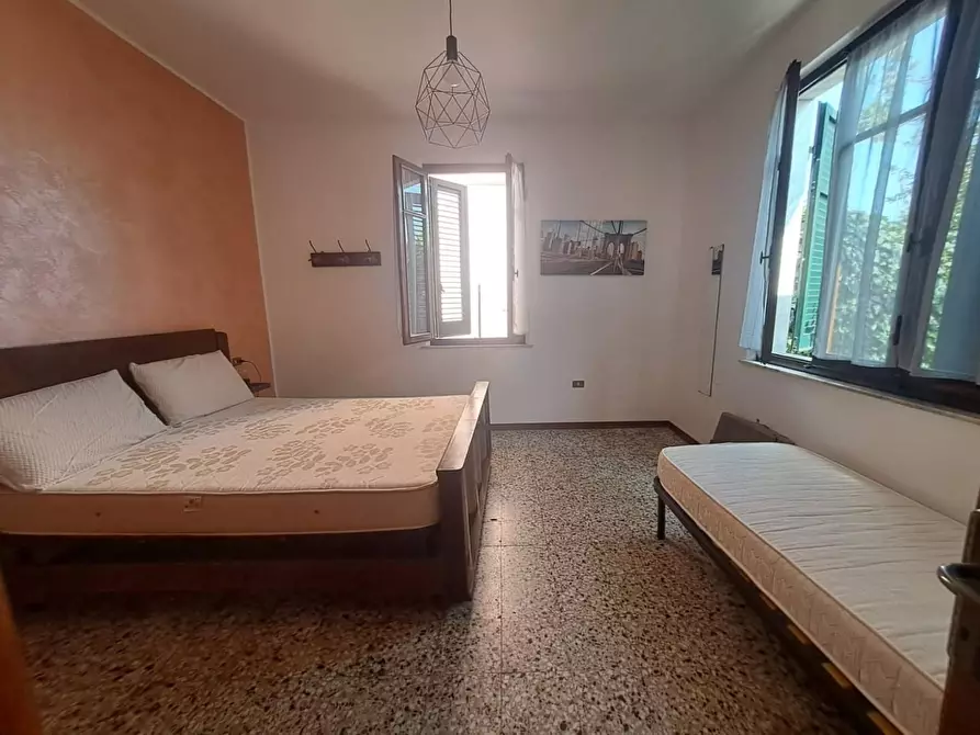 Immagine 10 di Casa indipendente in vendita  a Massa