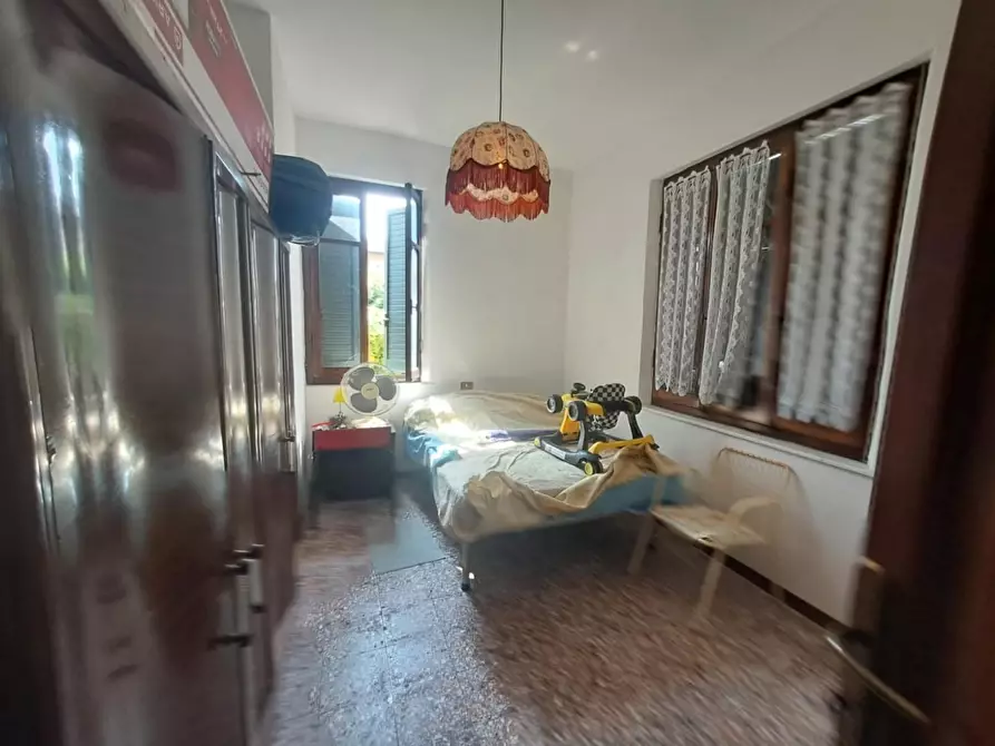 Immagine 18 di Casa indipendente in vendita  a Massa