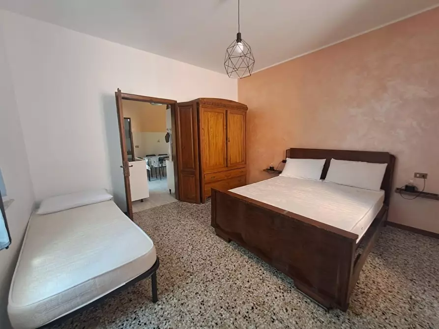 Immagine 11 di Casa indipendente in vendita  a Massa