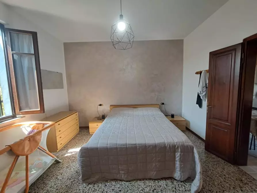 Immagine 9 di Casa indipendente in vendita  a Massa