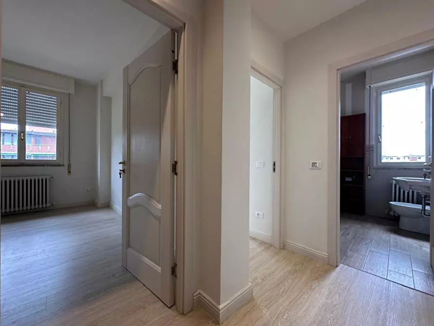 Immagine 13 di Mansarda in vendita  a Viareggio