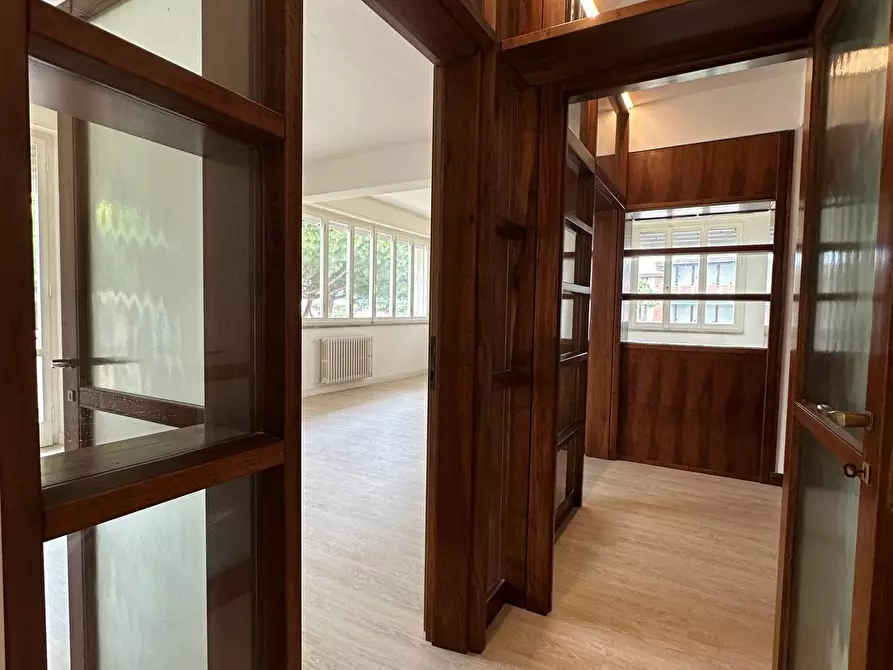 Immagine 15 di Mansarda in vendita  a Viareggio