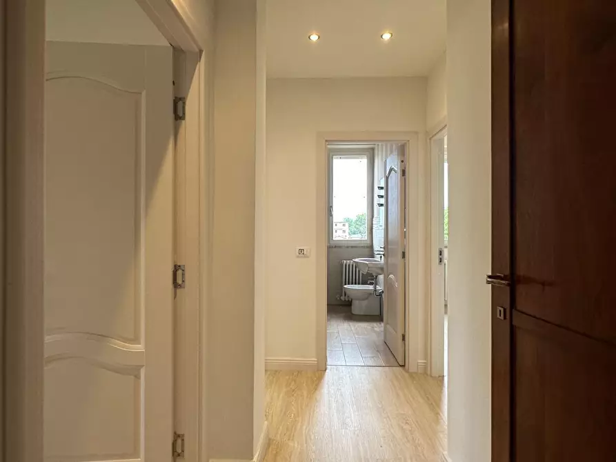 Immagine 6 di Mansarda in vendita  a Viareggio