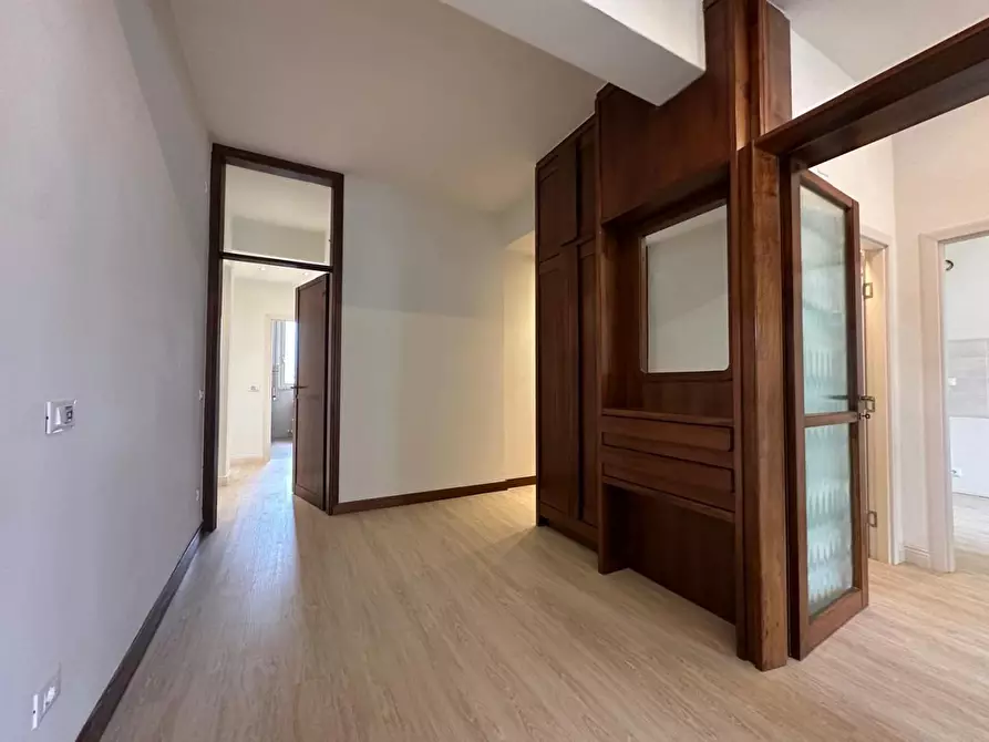 Immagine 25 di Mansarda in vendita  a Viareggio