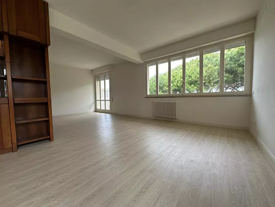 Immagine 1 di Mansarda in vendita  a Viareggio