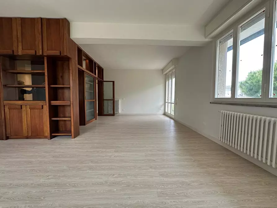 Immagine 3 di Mansarda in vendita  a Viareggio