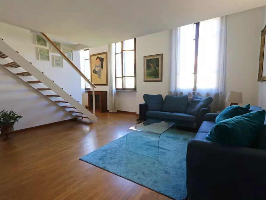 Immagine 1 di Appartamento in vendita  a Pisa