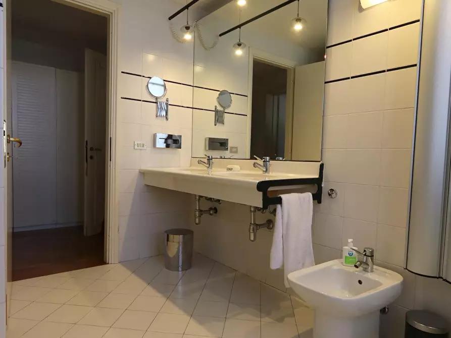 Immagine 20 di Appartamento in vendita  a Pisa