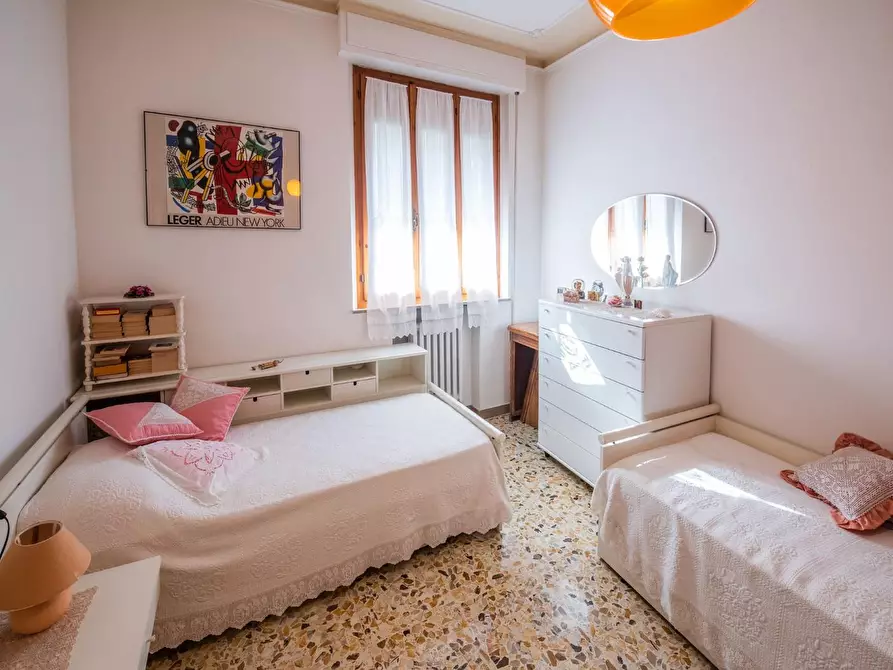 Immagine 7 di Appartamento in vendita  a Siena