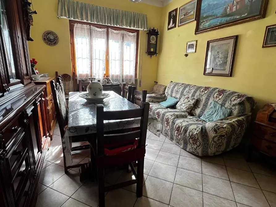 Immagine 2 di Appartamento in vendita  a Viareggio