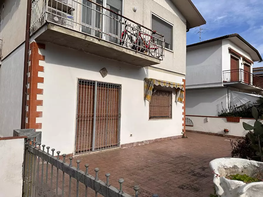 Immagine 20 di Appartamento in vendita  a Viareggio