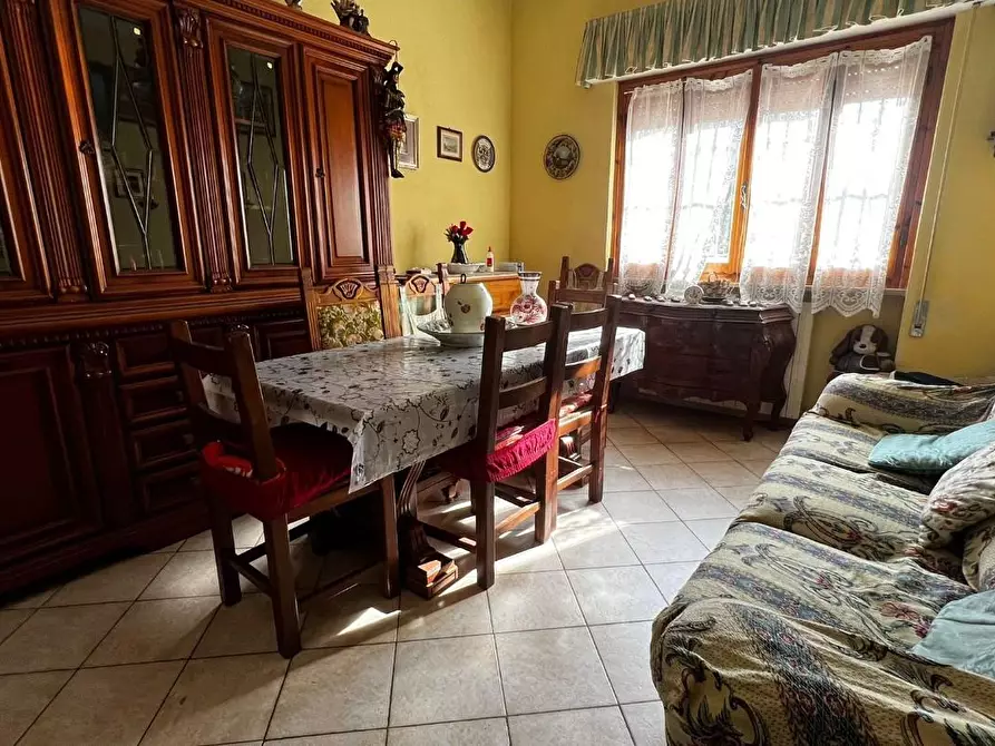 Immagine 9 di Appartamento in vendita  a Viareggio