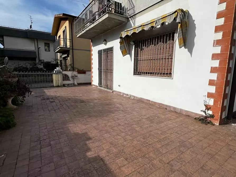 Immagine 55 di Appartamento in vendita  a Viareggio