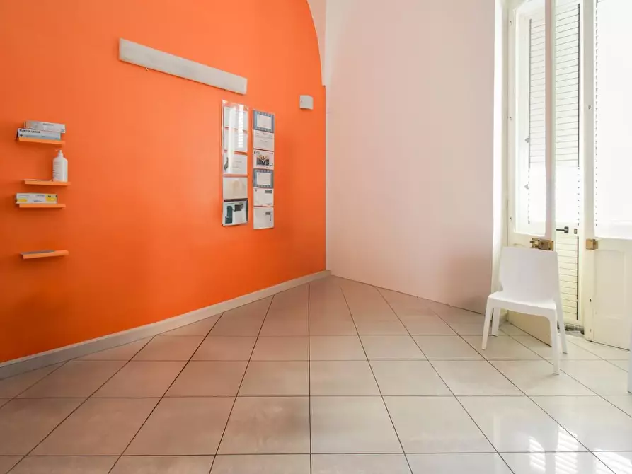 Immagine 6 di Ufficio in vendita  a Lecce