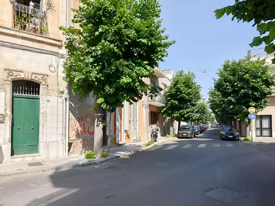 Immagine 17 di Ufficio in vendita  a Lecce