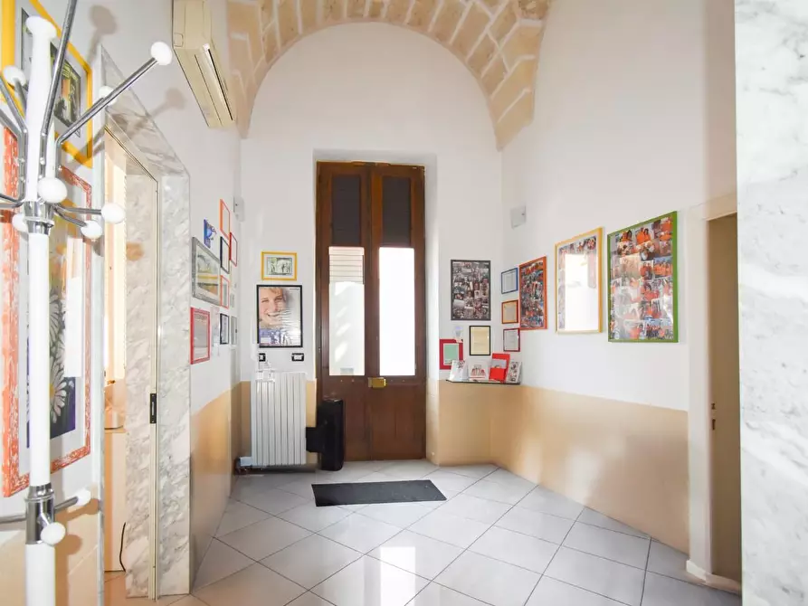 Immagine 8 di Ufficio in vendita  a Lecce