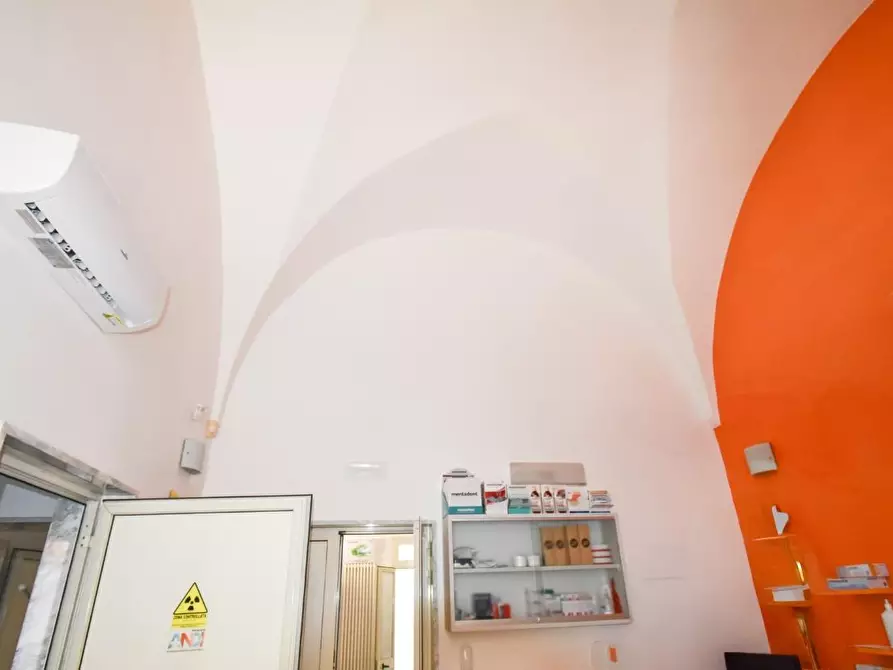 Immagine 2 di Ufficio in vendita  a Lecce