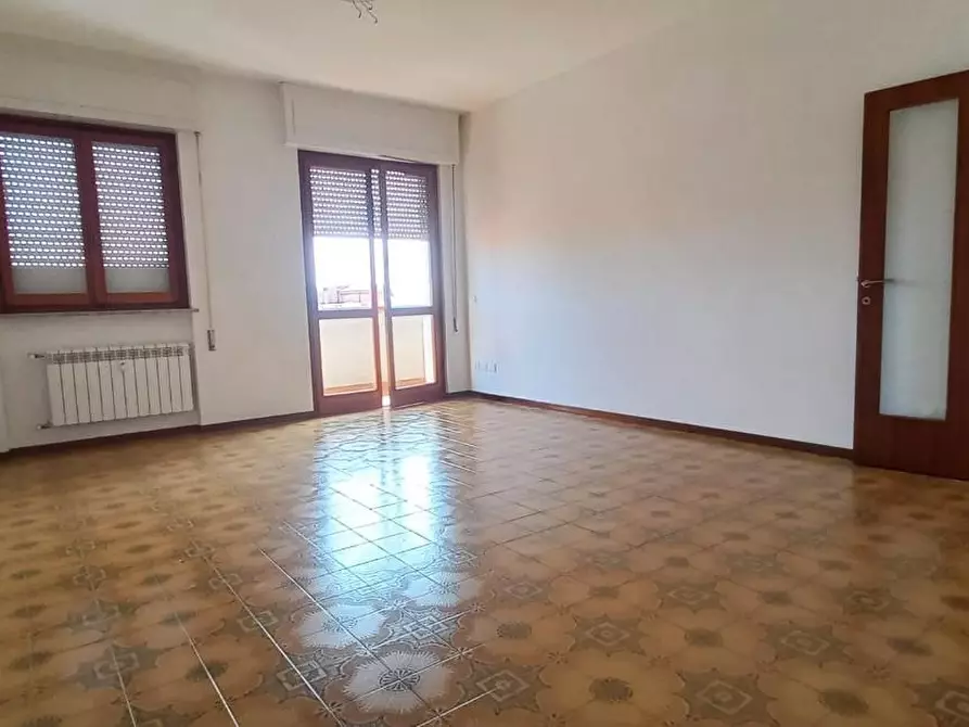 Immagine 5 di Appartamento in vendita  a Carrara