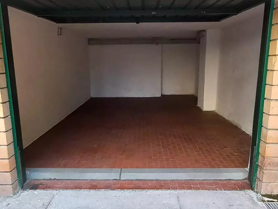 Immagine 14 di Appartamento in vendita  a Carrara