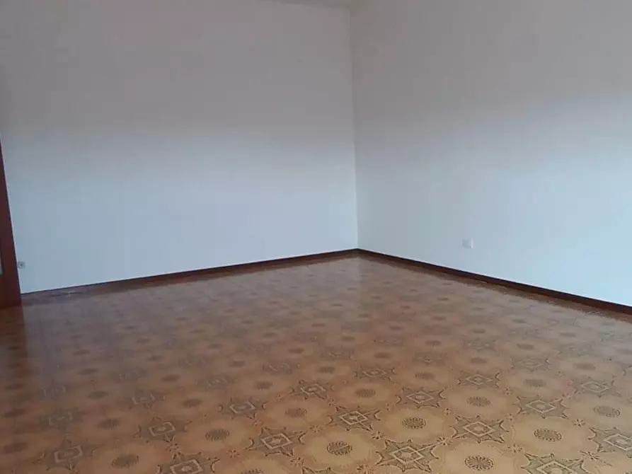 Immagine 6 di Appartamento in vendita  a Carrara