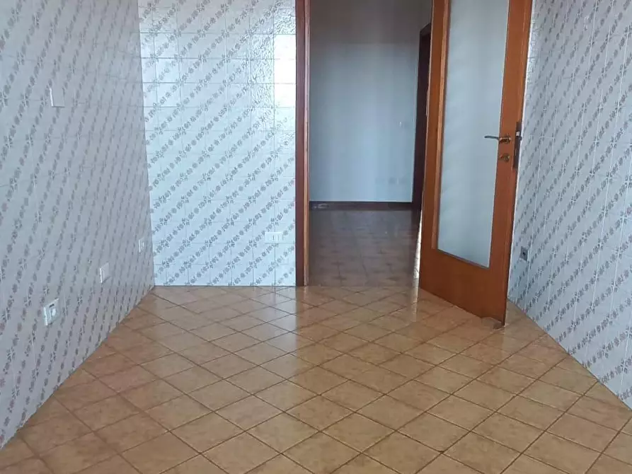 Immagine 8 di Appartamento in vendita  a Carrara