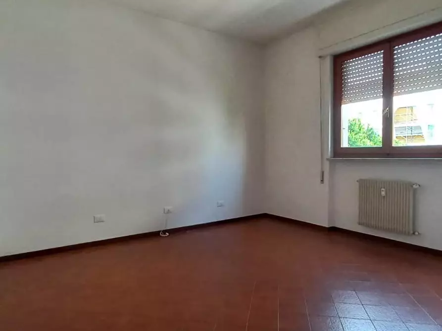 Immagine 9 di Appartamento in vendita  a Carrara