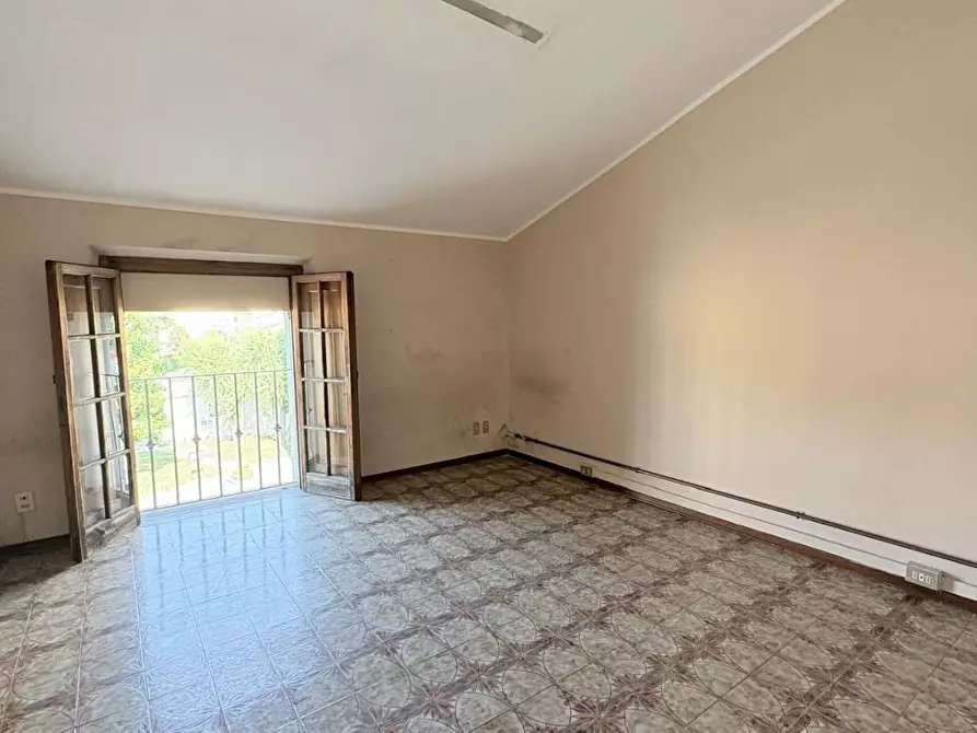 Immagine 10 di Appartamento in vendita  a Lucca