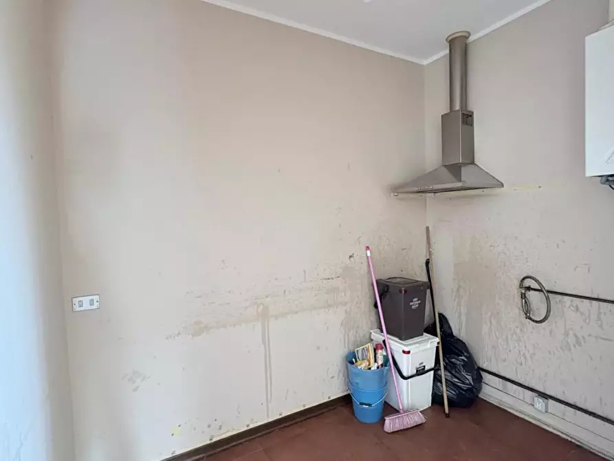 Immagine 9 di Appartamento in vendita  a Lucca