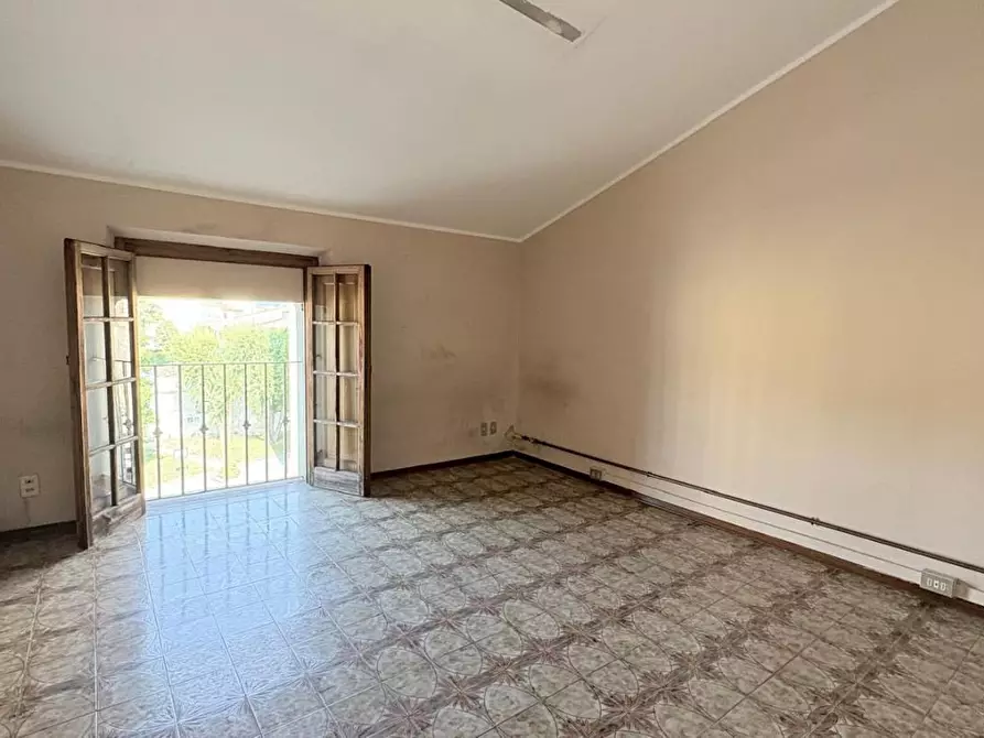 Immagine 13 di Appartamento in vendita  a Lucca