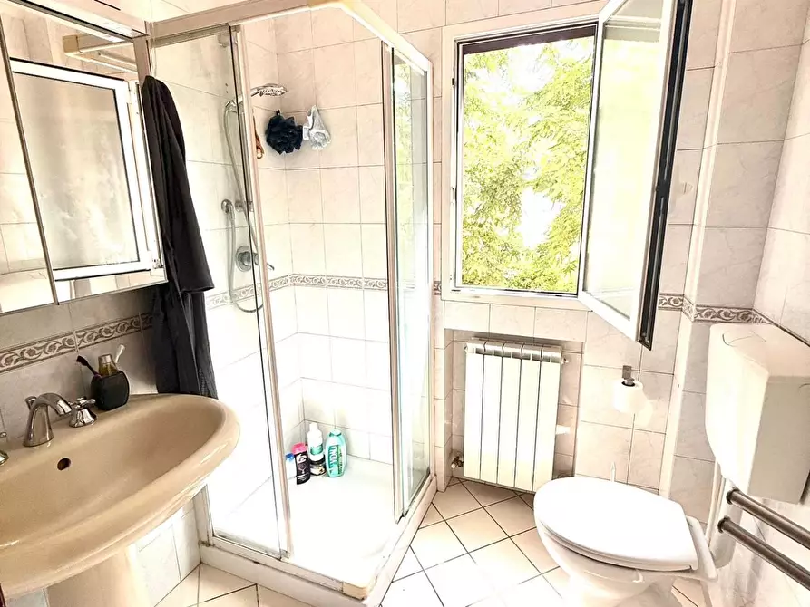 Immagine 9 di Appartamento in vendita  a Siena