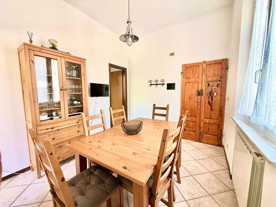 Immagine 2 di Appartamento in vendita  a Siena