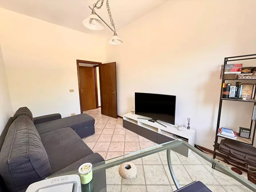 Immagine 6 di Appartamento in vendita  a Siena