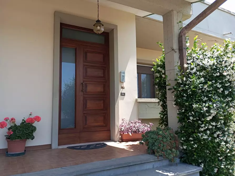 Immagine 1 di Casa bifamiliare in vendita  a Fucecchio