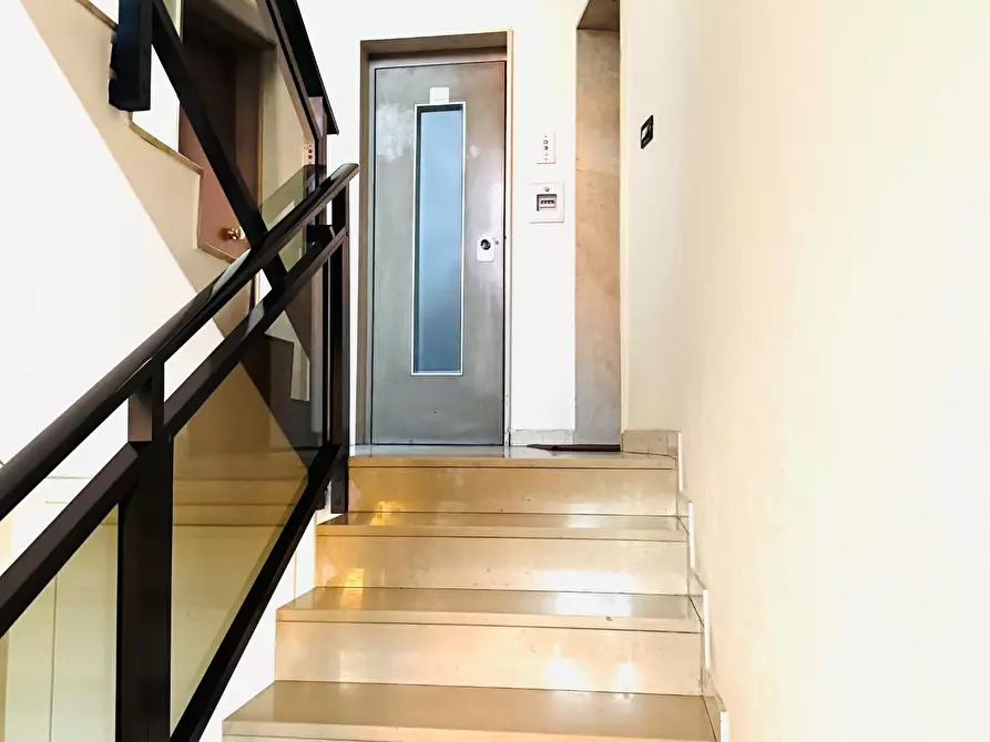 Immagine 10 di Appartamento in vendita  a Venezia