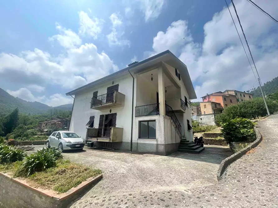 casa indipendente in vendita a Riccò del Golfo di Spezia in zona Casella