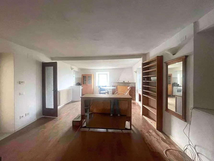 Immagine 5 di Appartamento in vendita  a Riccò Del Golfo Di Spezia