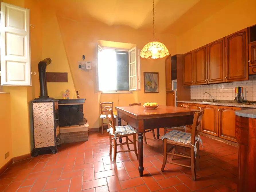 Immagine 5 di Casa bifamiliare in vendita  a Lucca