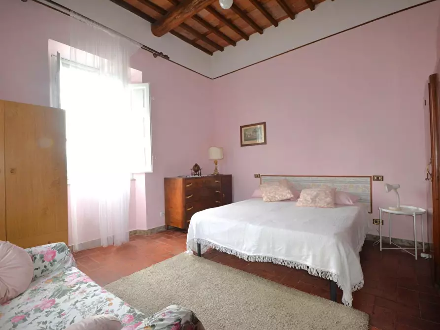 Immagine 18 di Casa bifamiliare in vendita  a Lucca