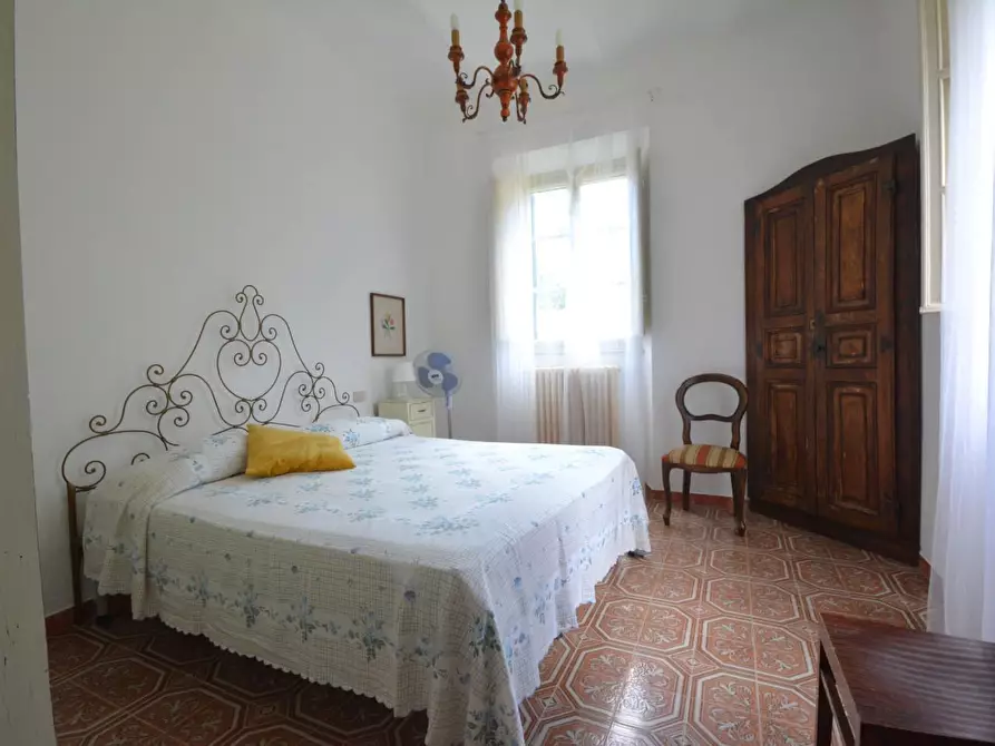 Immagine 8 di Casa bifamiliare in vendita  a Lucca