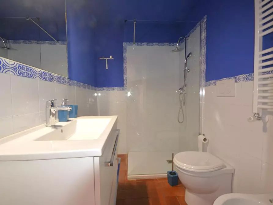 Immagine 14 di Casa bifamiliare in vendita  a Lucca