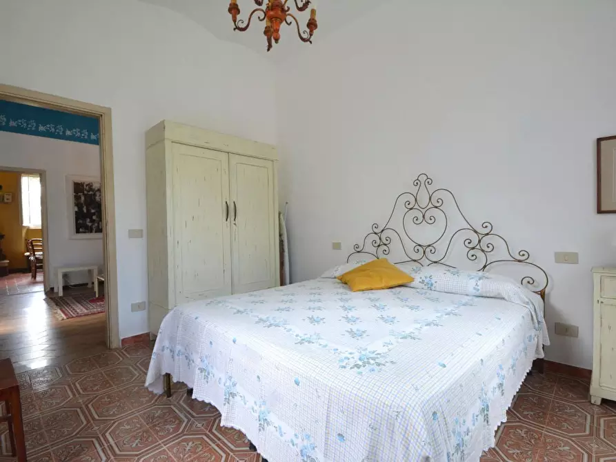 Immagine 10 di Casa bifamiliare in vendita  a Lucca