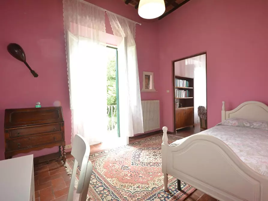 Immagine 13 di Casa bifamiliare in vendita  a Lucca