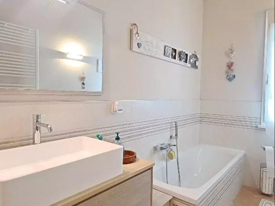 Immagine 36 di Casa bifamiliare in vendita  a Calcinaia