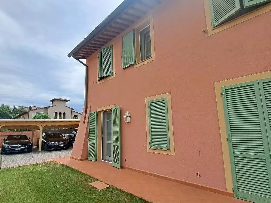 Immagine 11 di Casa bifamiliare in vendita  a Calcinaia