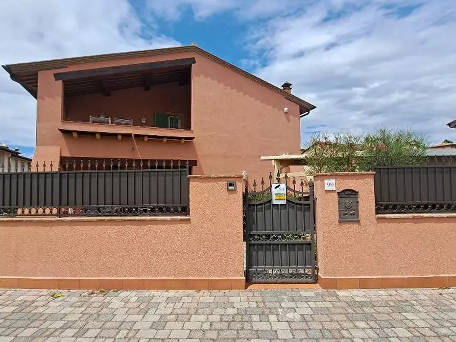 Immagine 57 di Casa bifamiliare in vendita  a Calcinaia